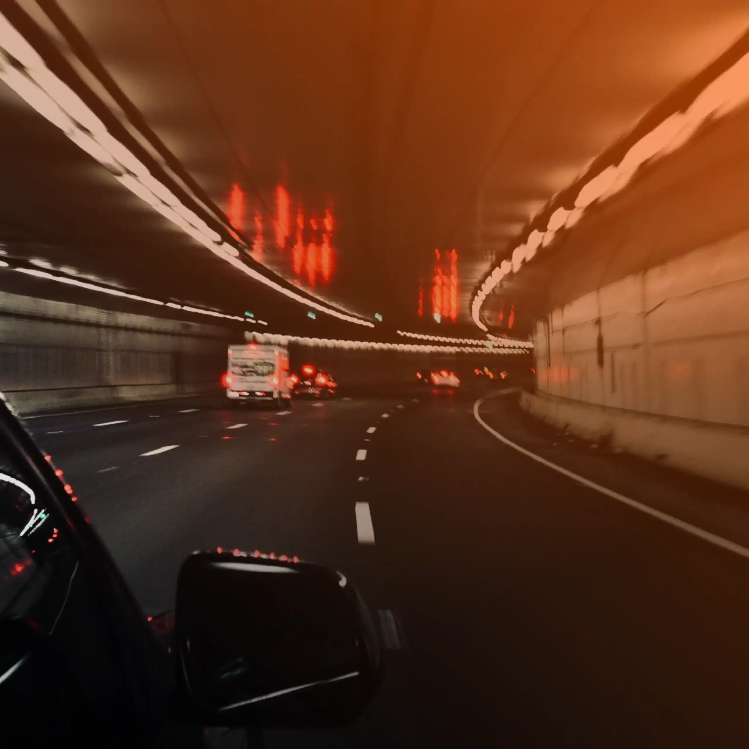 High Quality Coverage in Tunnels, Subways and Stations